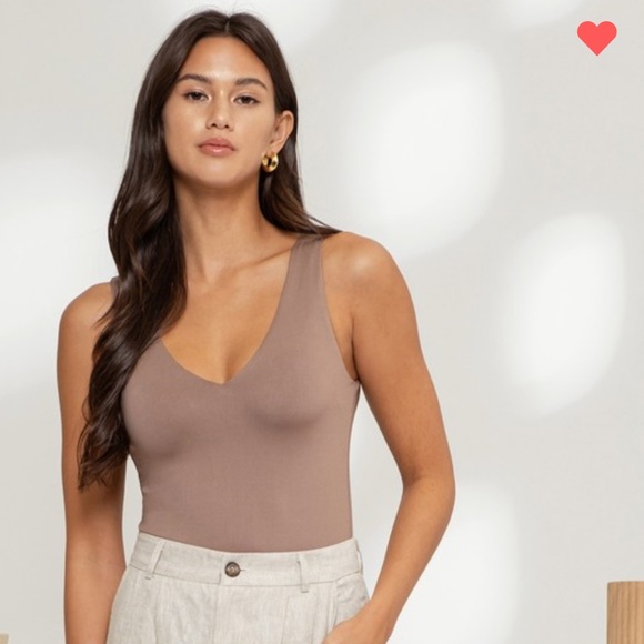 V-NECK bodysuit - Picture 2 of 4